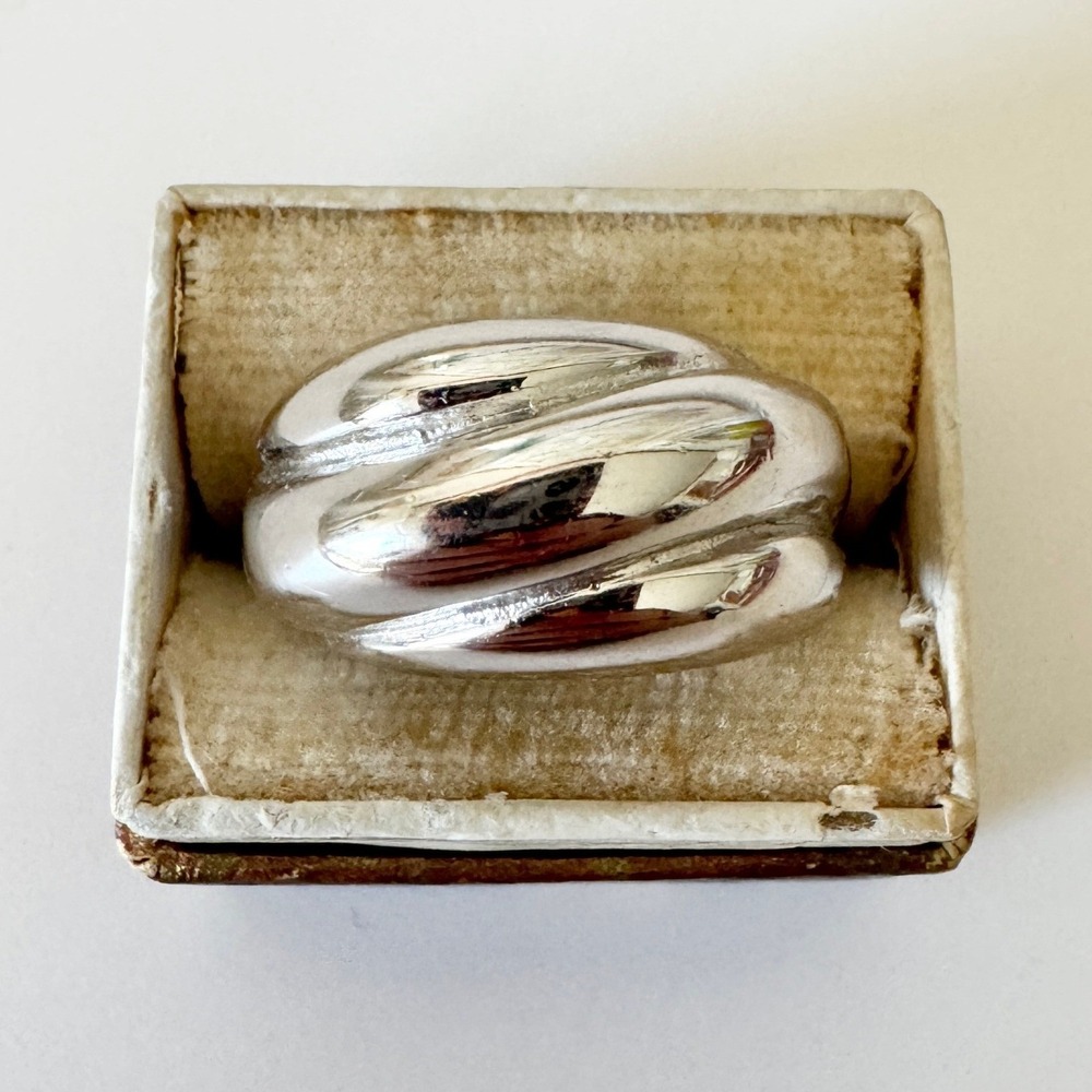 Vintage Silver Tone Dome Swirl Statement Ring Size 5 Mod Minimalist Style Y2K